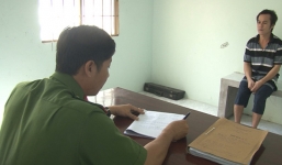 Cụ bà 72 tuổi bị gã hàng xóm giở trò đồi bại lúc nửa đêm